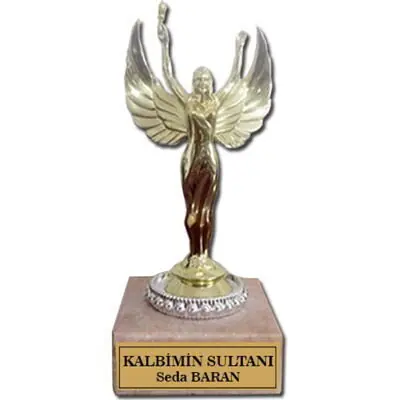 ANNELERE KALBİMİN SULTANI FİGÜRÜ